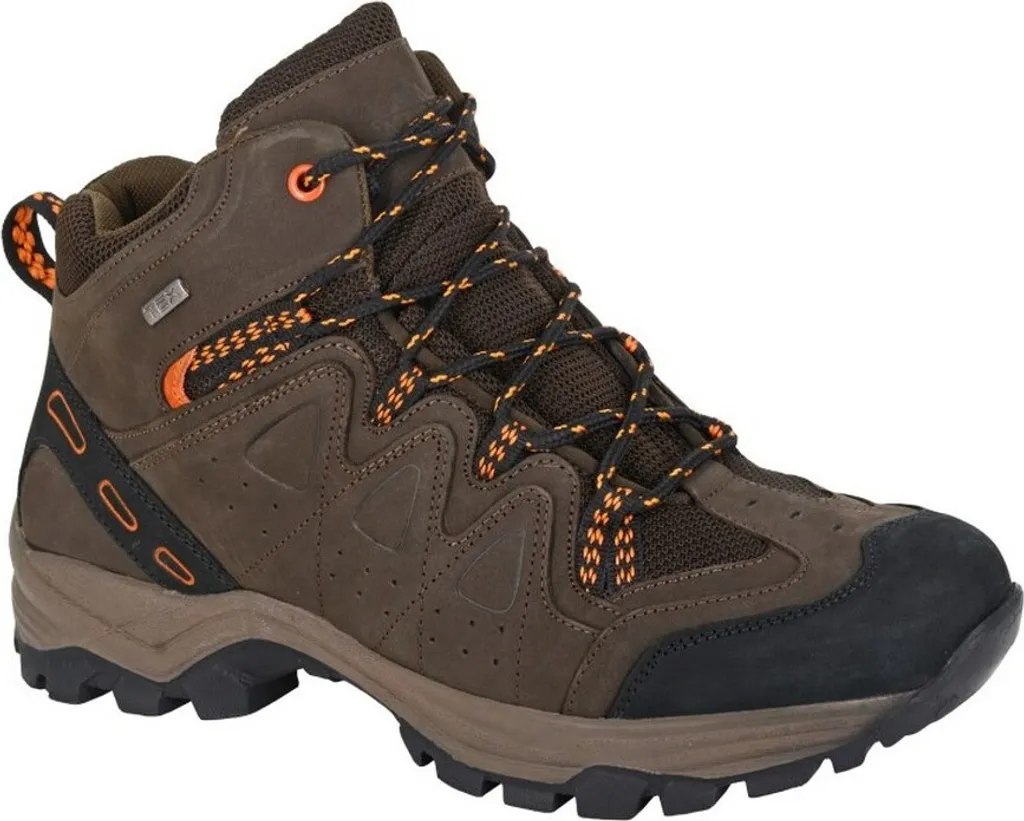 Bottes de randonnée Aztrek pour homme adepte de trekking en forêt