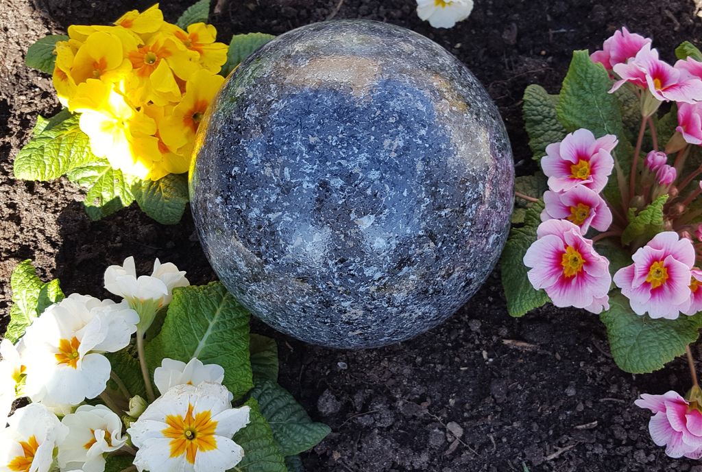 Dekougel 15 cm anthrazit aus Edelstahl Kugel Dekorationkugel Gartenkugel