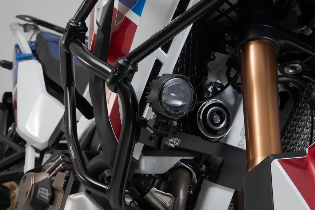 Support d'éclairage Anti-vibration SW-Motech en Acier Noir Haute Qualité