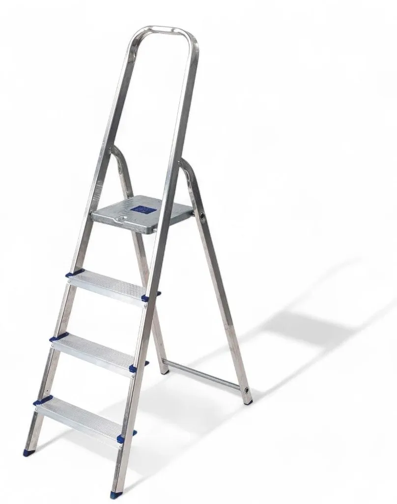 Escabeau professionnel 4 marches aluminium pour usage intérieur et garage