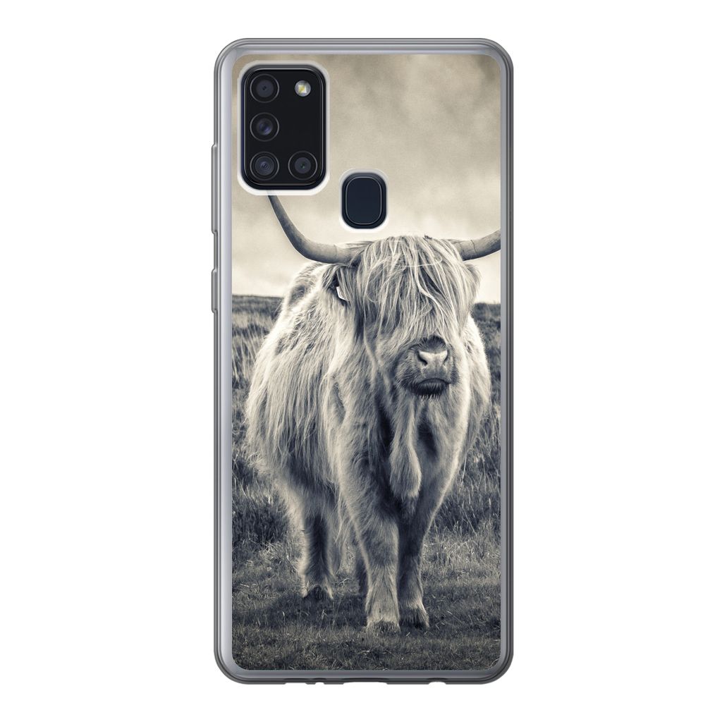 MuchoWow Handyhülle Schutzhülle Hülle für Samsung Galaxy A21s Schottischer Hochländer - Tiere - Wolken - Kuh - Natur Silikon Softcase Handy ...