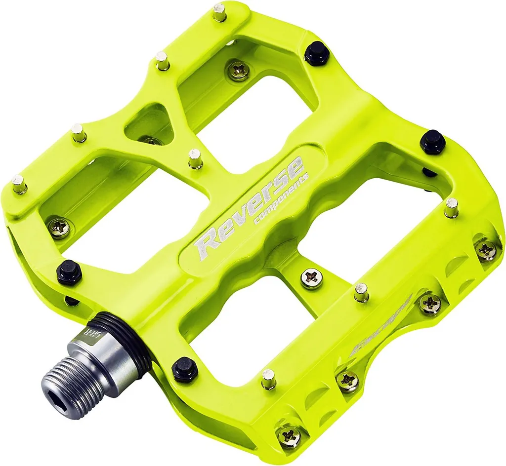 Pedales VTT Reverse Escape jaune fluo pour la competition de DH