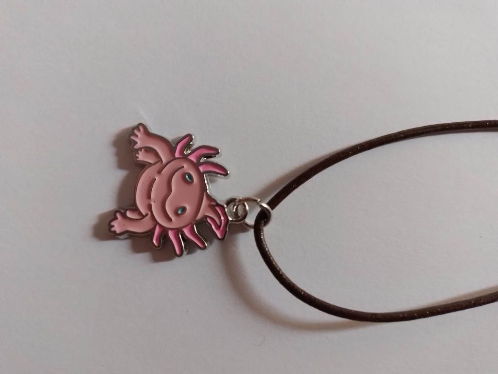 Kette mit Anhänger - Axolotl - Textilband Produktbild 