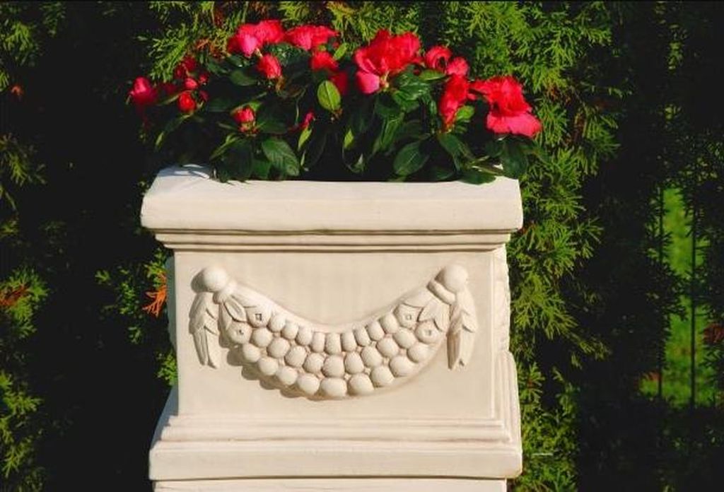 Blumenkorb Blumenkasten Blumen Gefäss Terrasse Dekoration Statue Figuren Garten