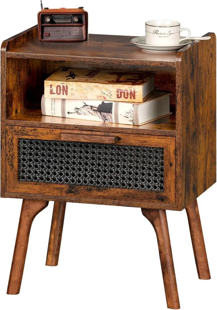 Table de chevet rotin et bois massif pour optimiser le rangement nuit