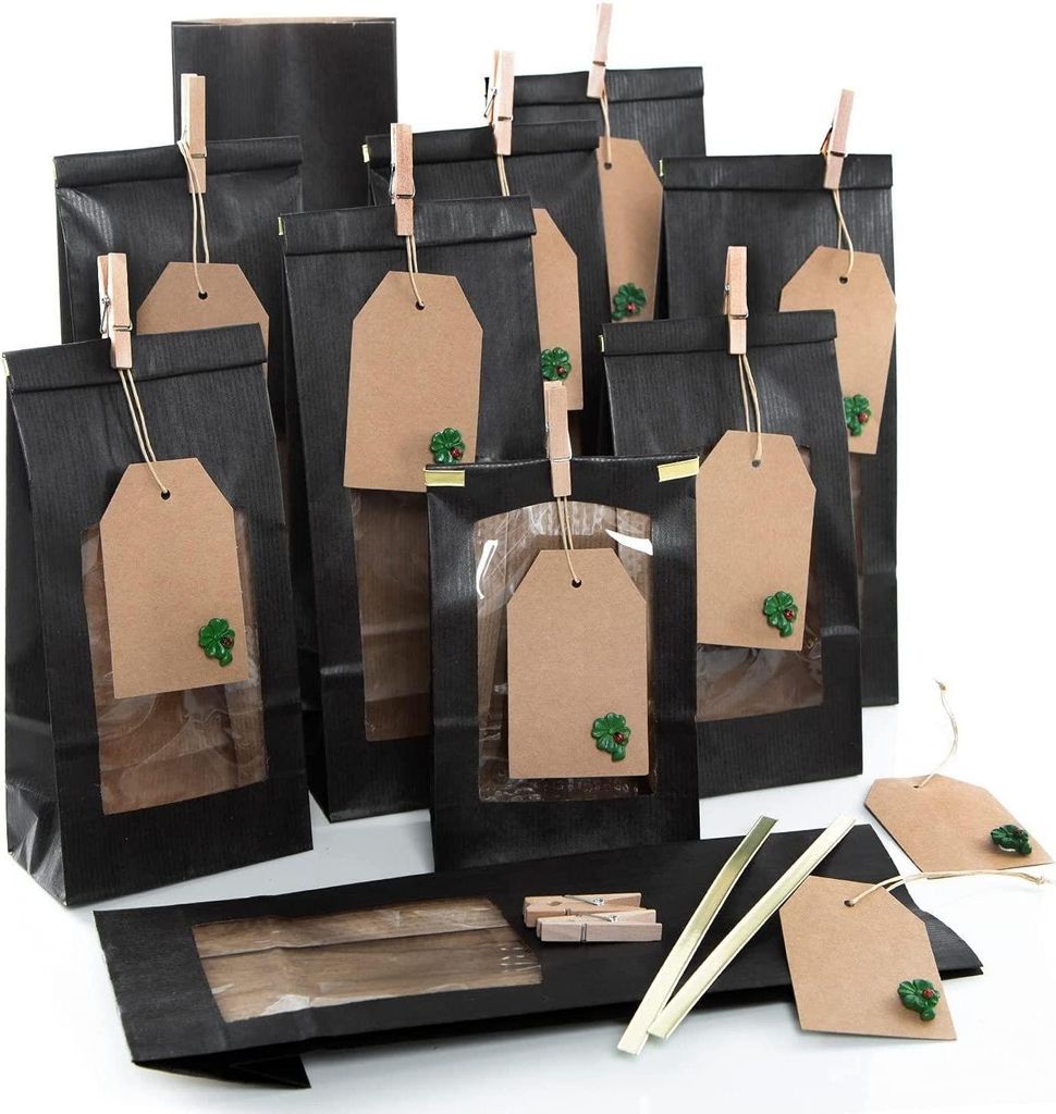 10 schwarze Blockbodenbeutel mit Fenster + Kraftpapieranhänger zum Beschriften