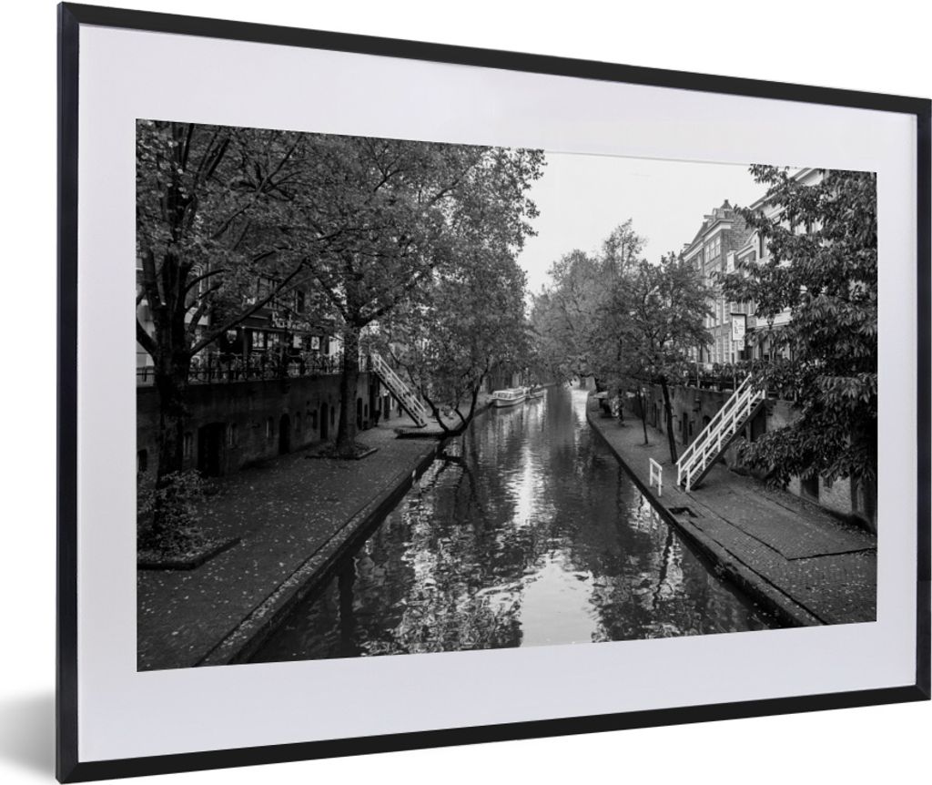 MuchoWow® MuchoWow® Gerahmtes Poster Blick auf die Alte Produktbild 