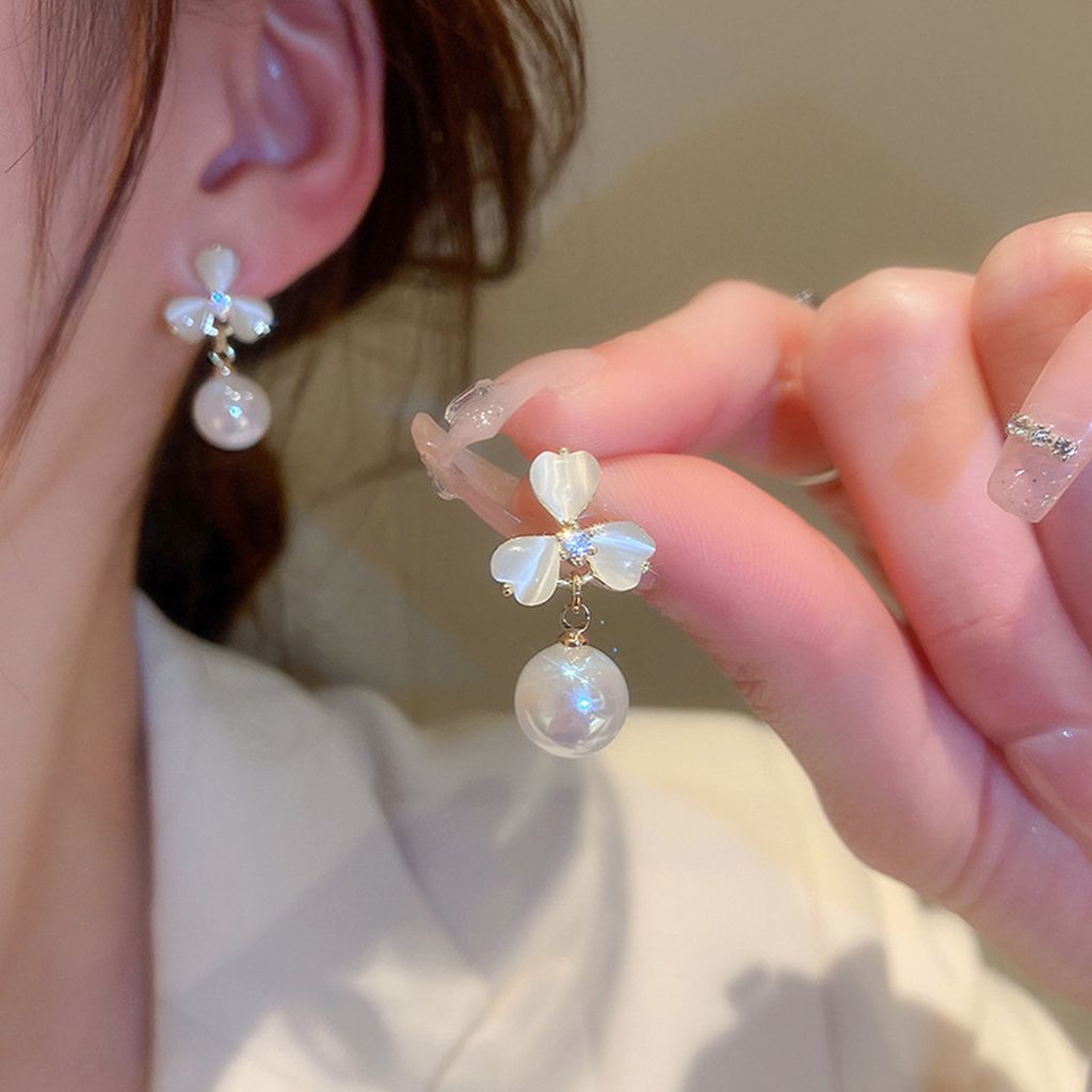 1 paar Ohrstecker Zierliche Elegante Temperament Französisch Stil Faux Perle Opal Blume Frauen Tropfen Ohrringe Schmuck Zubehör
