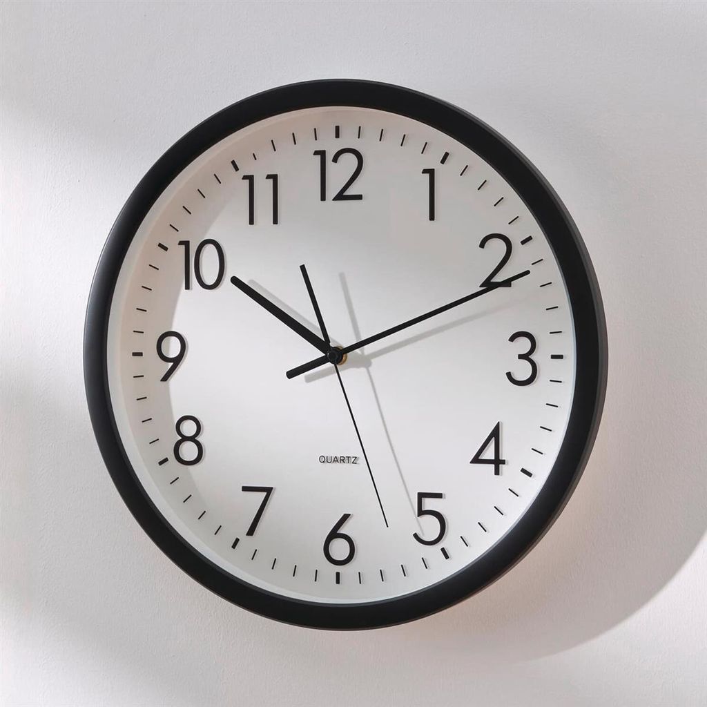 Wanduhr "Classic" Ø 40 cm groß, schwarz / weiß, analoge Uhr für Wohnzimmer, Küche, Büro