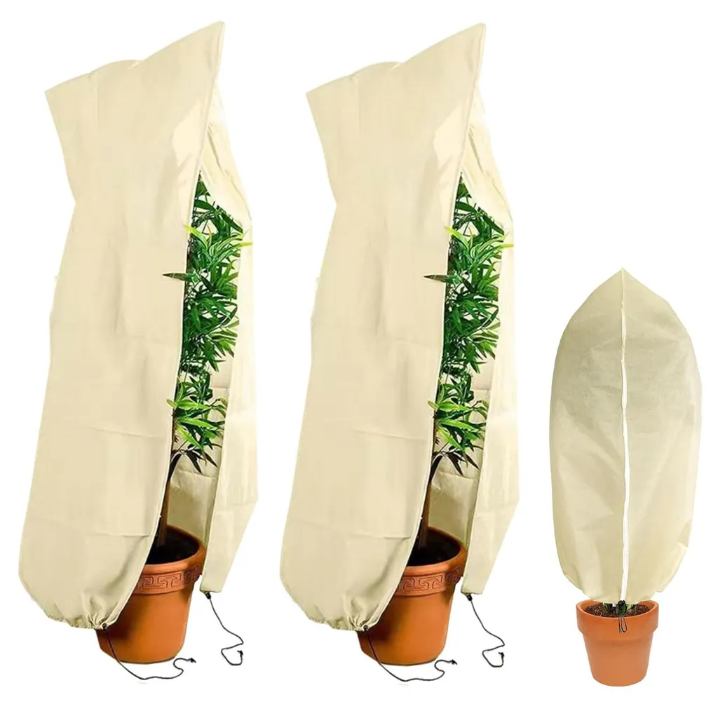 Protégez vos plantes du gel avec ce lot de 2 housses 80x100 cm zippées