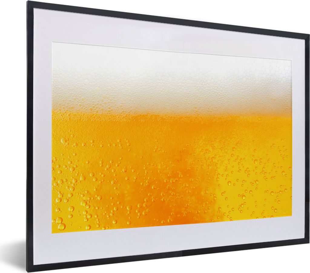 MuchoWow MuchoWow Gerahmtes Poster Nahaufnahme eines goldenen Bieres 40x30 cm - Poster mit zchwarzem Bilderrahmen - Bilderrahmen - Poster im Ra...