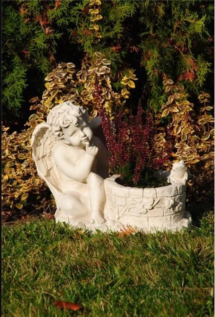 Bac à fleurs décoratif en pierre sculptée pour ornementation de sépulture