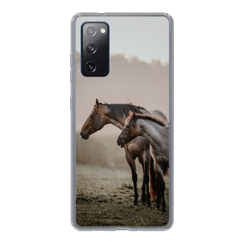 MuchoWow Handyhülle Schutzhülle Hülle für Samsung Galaxy S20 FE Pferde - Nebel - Wiese Silikon Softcase Handy Hülle - Abdeckung