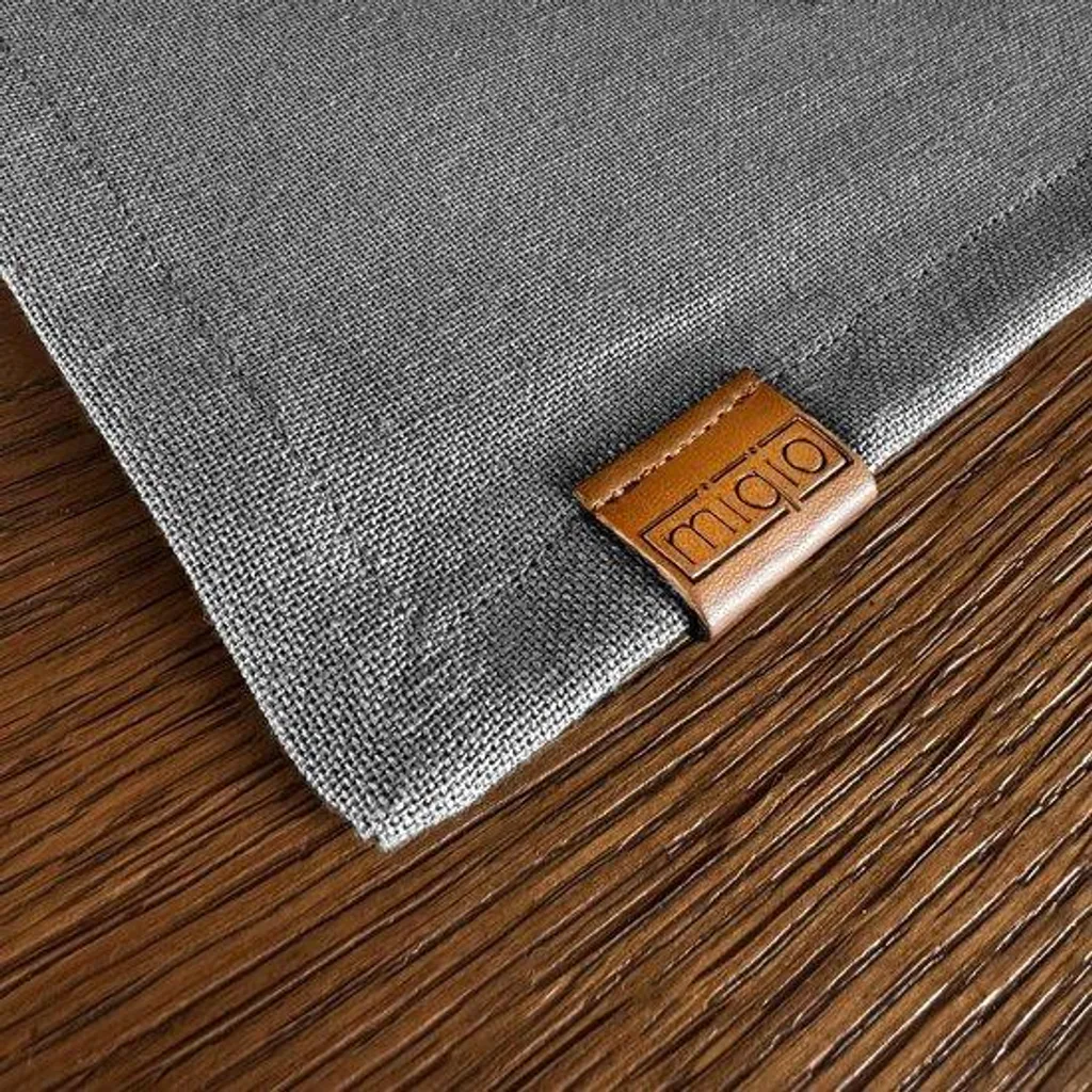 Ruban de table anthracite 40x150 cm certifié sans produits toxiques