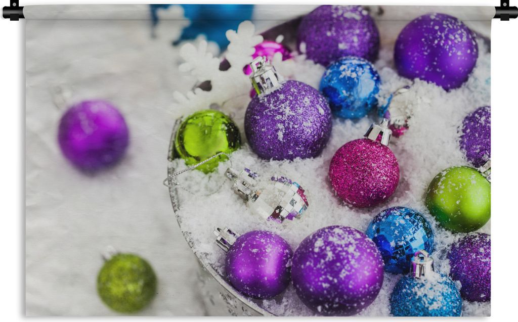 MuchoWow Wandteppich Wandbehang Weihnachtskugeln im Schneekübel 150x100 cm Tapisserie Dekoration Wandtuch - Waschbar - Tapisserien - Wand-Decke