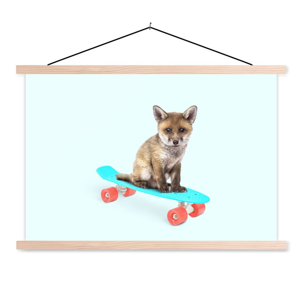MuchoWow Textilposter Fuchs - Tiere - Skateboard - Blau 60x40 cm mit holzfarbenen Rahmen - Bilder