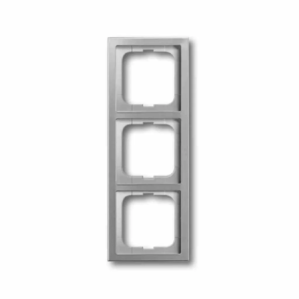 Cadre de Finition Triple en Inox Busch-Jaeger 1723-866K pour Prises