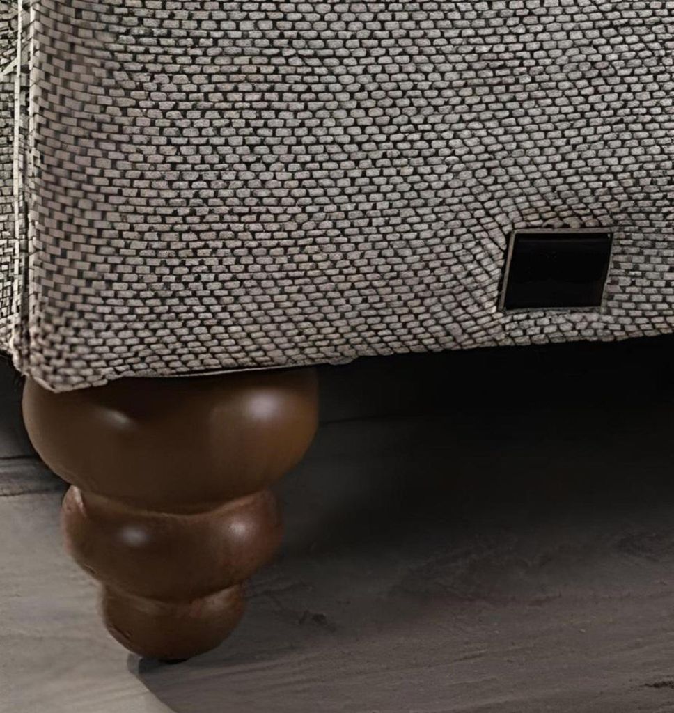 Bequemer 3-Sitzer-Sofa in modernem, stilvollem Design.
