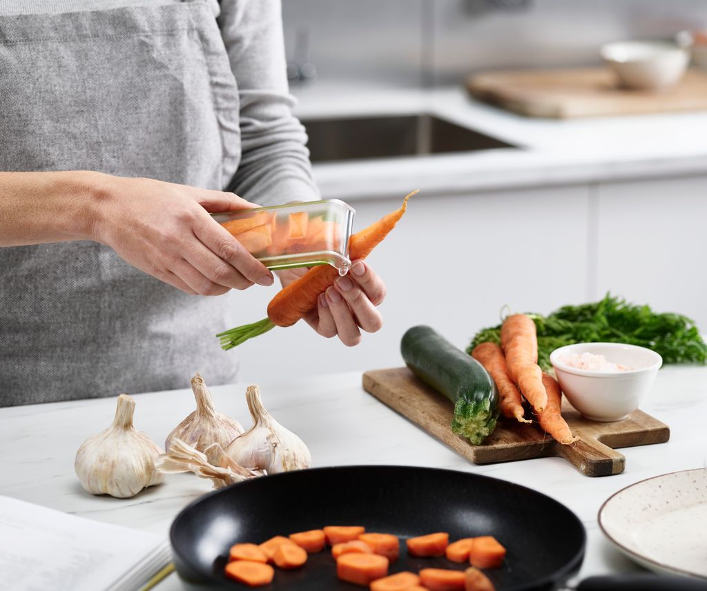 Joseph Joseph PeelStore Schäler mit integrierter Abfallschale