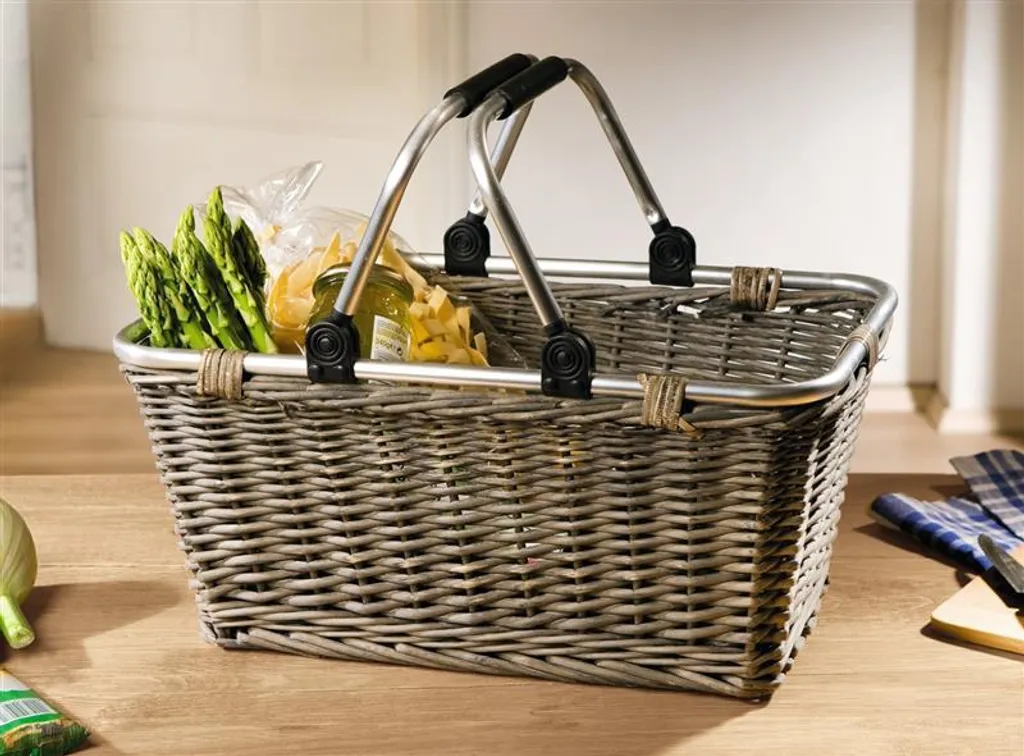 Panier de transport en osier gris : fini les sacs qui cassent au marché