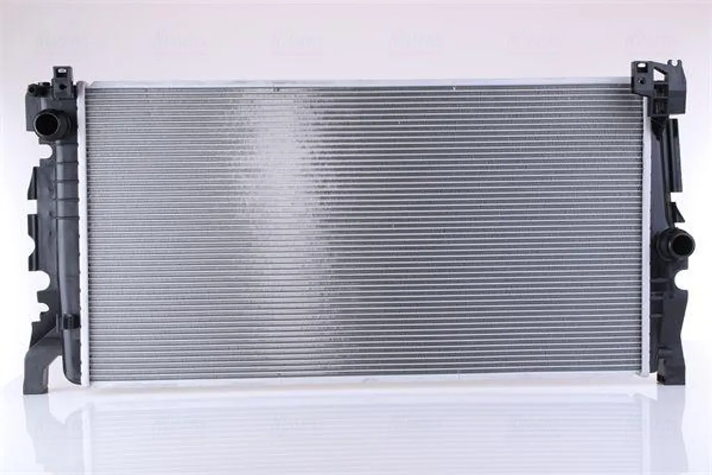 Radiateur de refroidissement moteur OE 17117643331 pour X2 F39