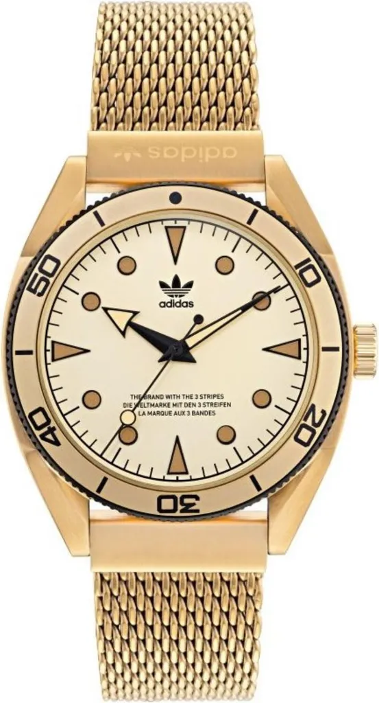 Montre de sport Adidas AOFH22004 : montre unisexe étanche et durable