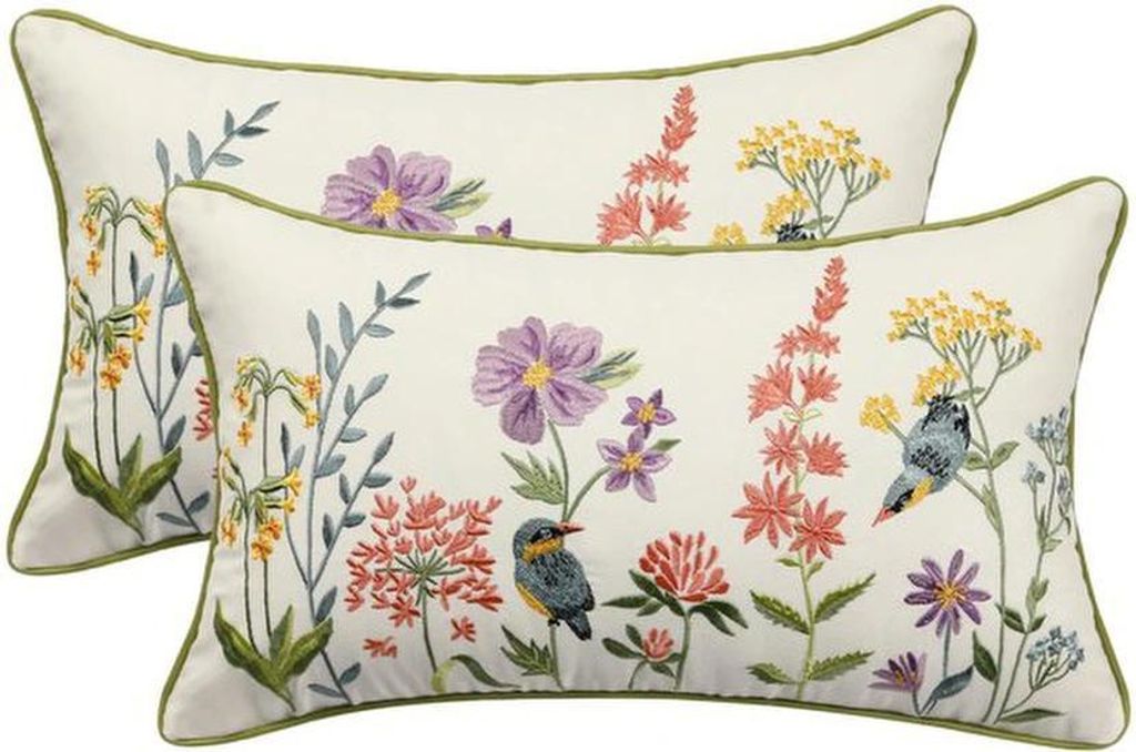 Unyqoos Set mit 2 Kissenbezügen, Blumenstickerei und Vogeldesign für Schlafzimmer und Garten, 30 x 50 cm