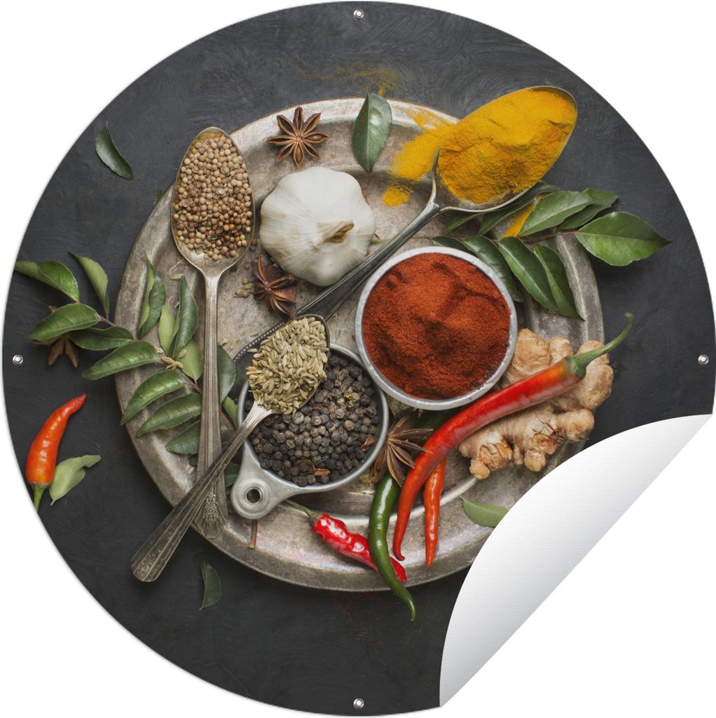 MuchoWow Gartenposter Outdoor-Poster Rund Gewürze - Teller - Pfeffer - Schwarz - Löffel - Silber Ø 60 cm Gartendeko Rundes Poster draußen