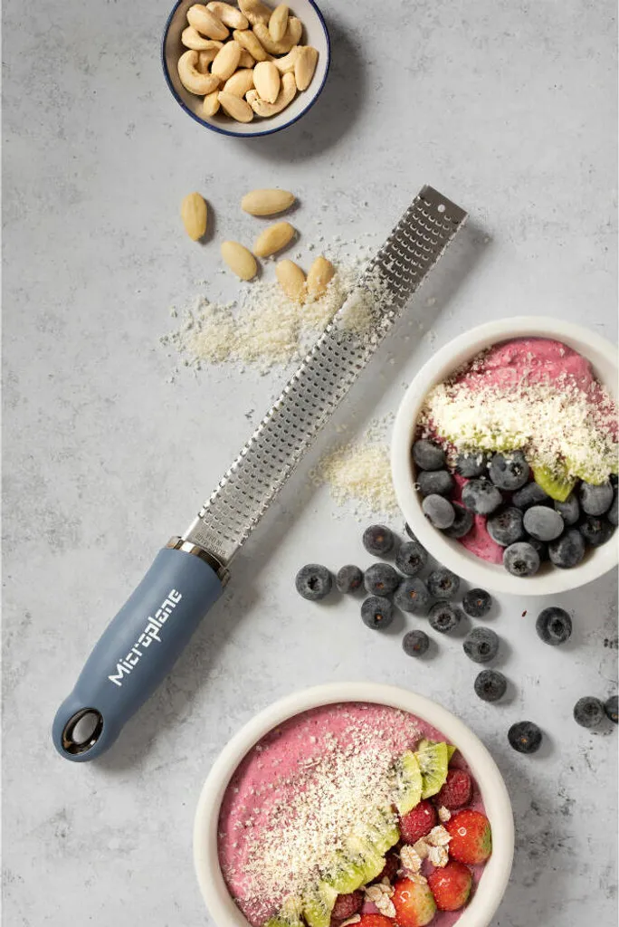 Grattugia Zester Microplane Acciaio Inox Professionale per Limone e Formaggio - 11