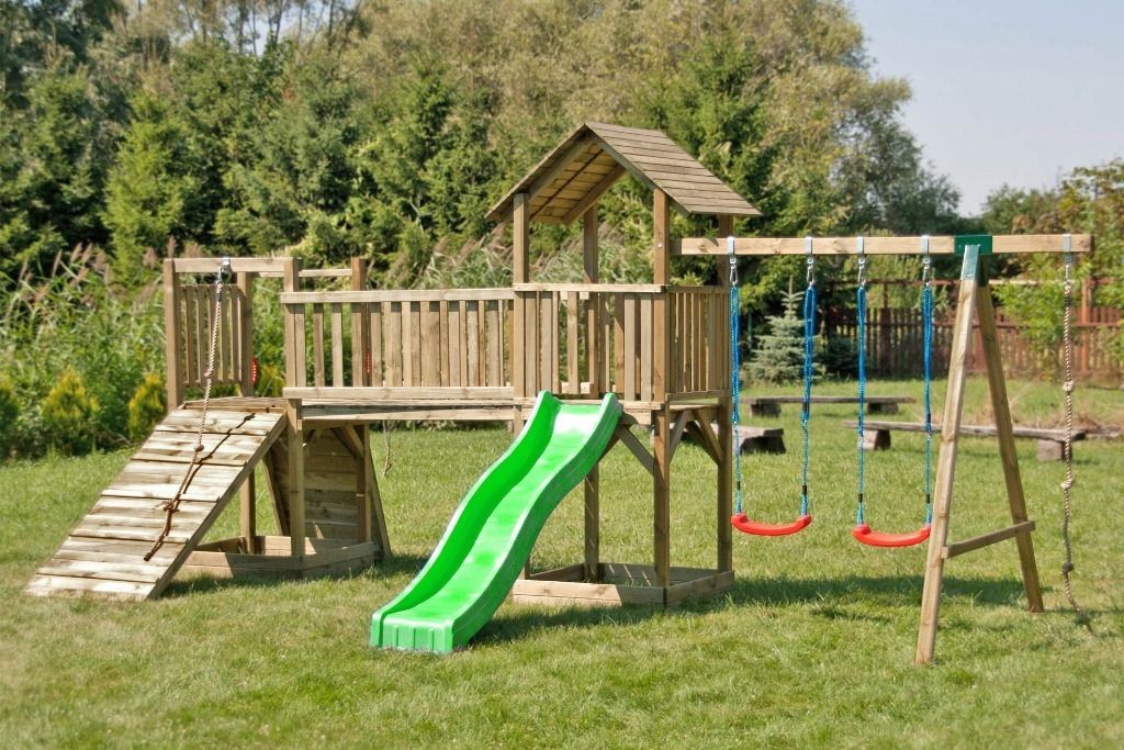 Kinder Spielturm mit zwei Türmen, Rutsche, Doppel-Schaukel, Kletterseil