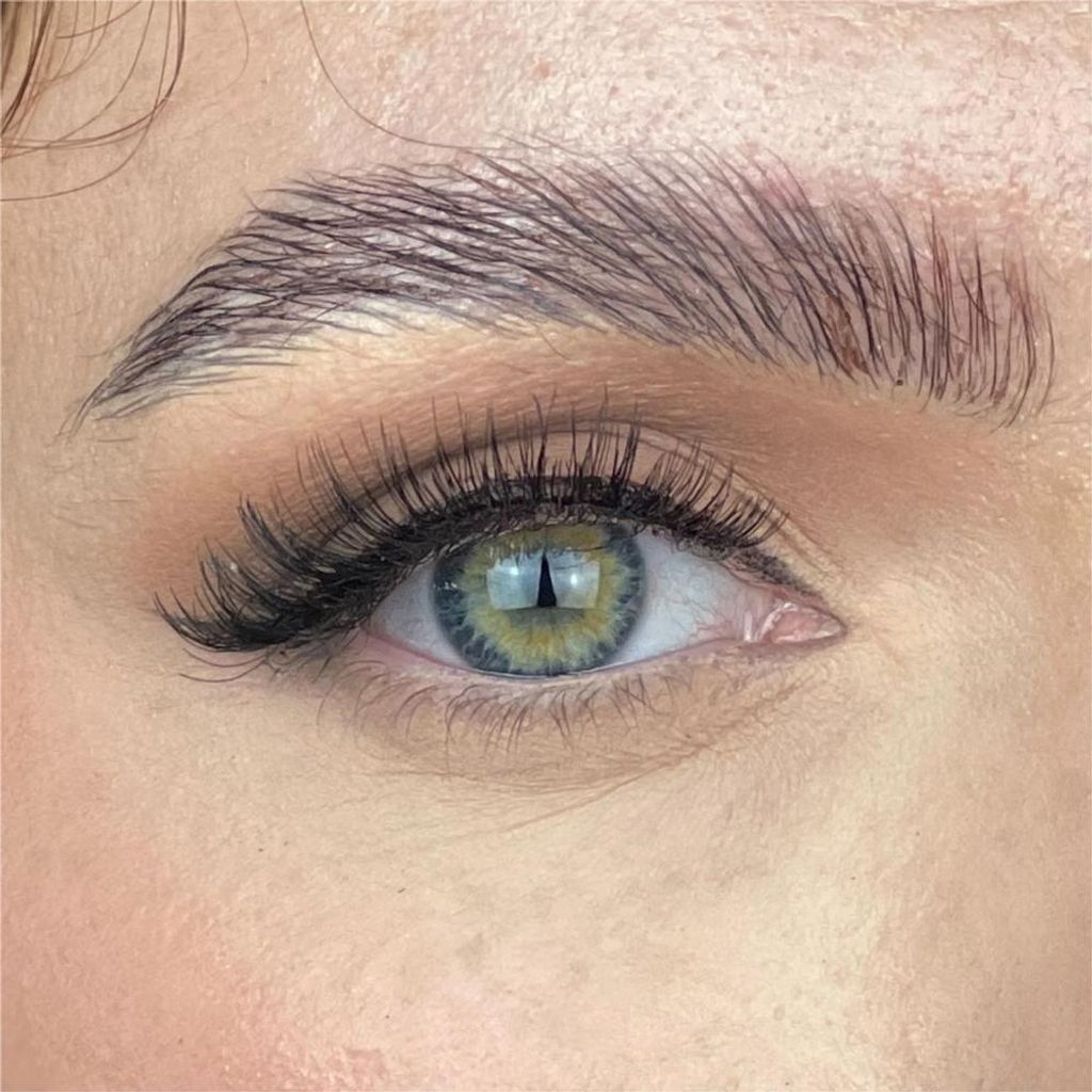 KISS Knstliche Wimpern Looks So Natural Iconic (1 Paar), 2