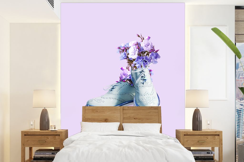 MuchoWow Fototapete für Wohnzimmer oder Schlafzimmer Wandtapete Vinyl Motivtapete Schuhe - Blumen - Lila - Blau - 160x220 cm - Bildschirmhinterg...
