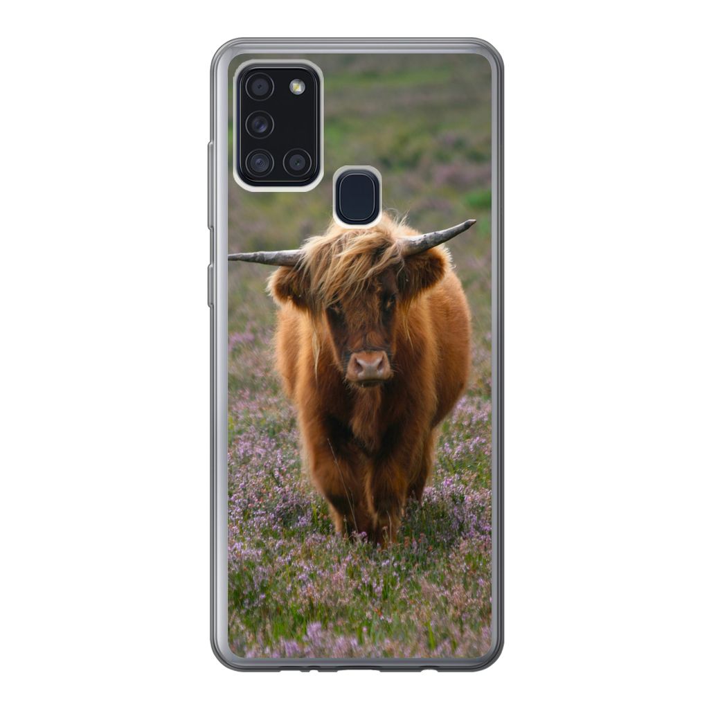 MuchoWow Handyhülle Schutzhülle Hülle für Samsung Galaxy A21s Schottische Hochlandbewohner - Heidelandschaft - Tiere Silikon Softcase Handy H...