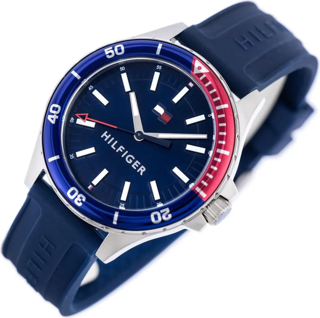Recensione Tommy Hilfiger 1792009: Robustezza e Precisione al Quarzo - 2
