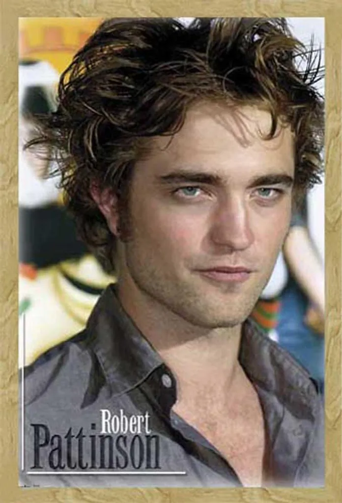 Poster Robert Pattinson Glance avec Cadre Shinsuke Maxi MDF Hêtre 61x91
