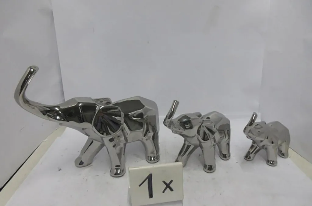 Objet Déco Éléphant Argenté Gilde : Élégance et Chance pour Intérieur