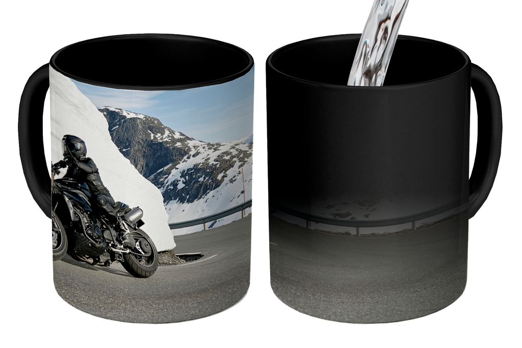 KitchenYeah Zauber Tasse Zaubertasse Magic Ein Motorrad in den verschneiten Bergen 350 ml Farbwechsel Becher Geschenk Geschenkidee - Magic-Tasse ...