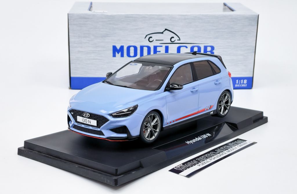 MCG 18503 Hyundai i30 N 2021 hellblau rot 1:18 Produktbild 11