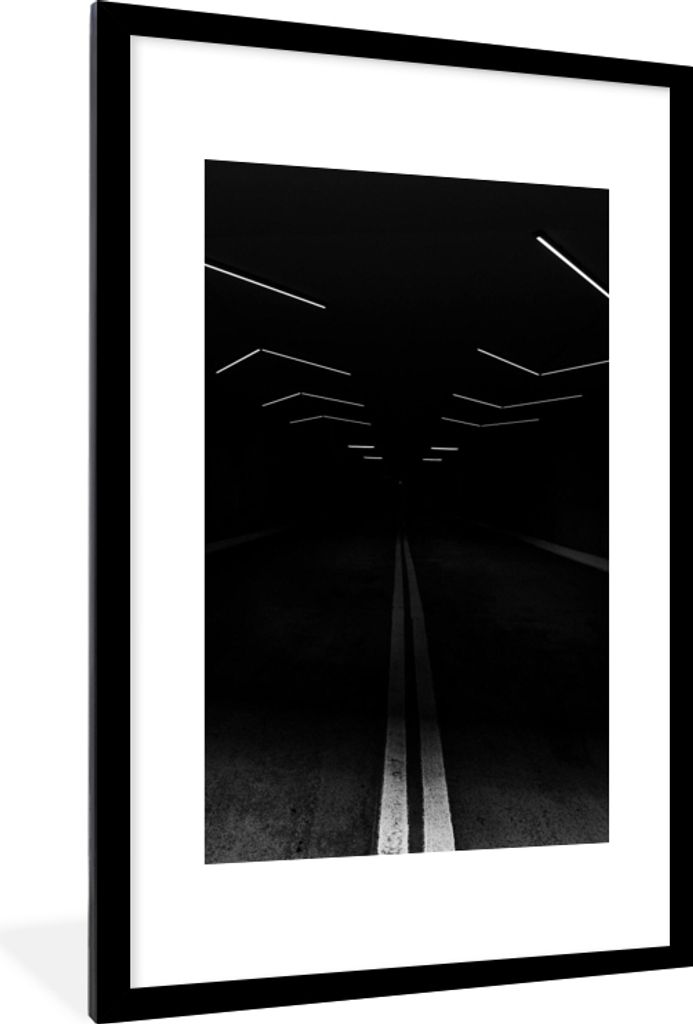 MuchoWow Gerahmtes Poster Schwarz - Weiß - Straße - Tunnel 60x90 cm - Poster mit Schwarzem Bilderrahmen Wandposter Rahmen Foto Bilder - Dekorat...