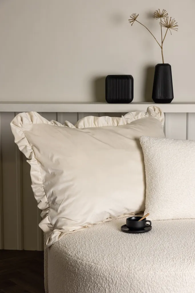 Grande taie d'oreiller 70x100 Hailey blanche pour linge de lit chic