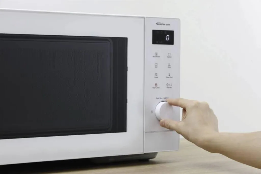 Four à micro-ondes 29 L 1000 W blanc - Haute Performance et Design - 9