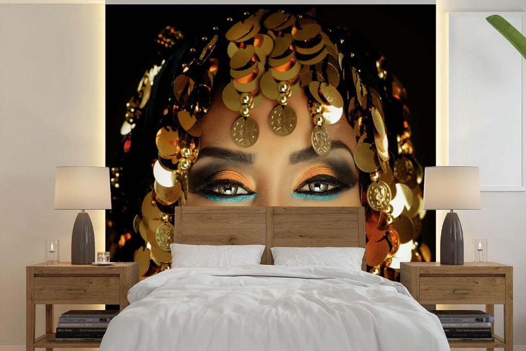MuchoWow Fototapete für Wohnzimmer oder Schlafzimmer Wandtapete Vinyl Motivtapete Frau - Gold - Schwarz - 350x350 cm - Schlafzimmertapete