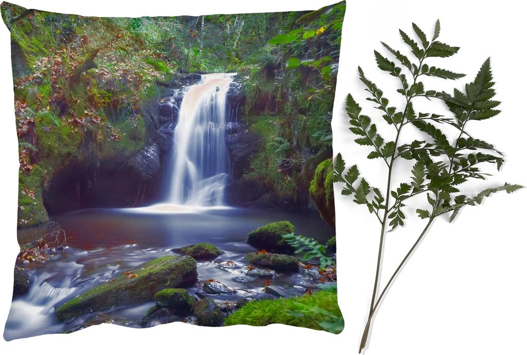 MuchoWow Zierkissen Sofakissen Wohnzimmer Dekokissen 50x50 cm Wasserfall - Natur - Wasser - Komfort - Sofakissen
