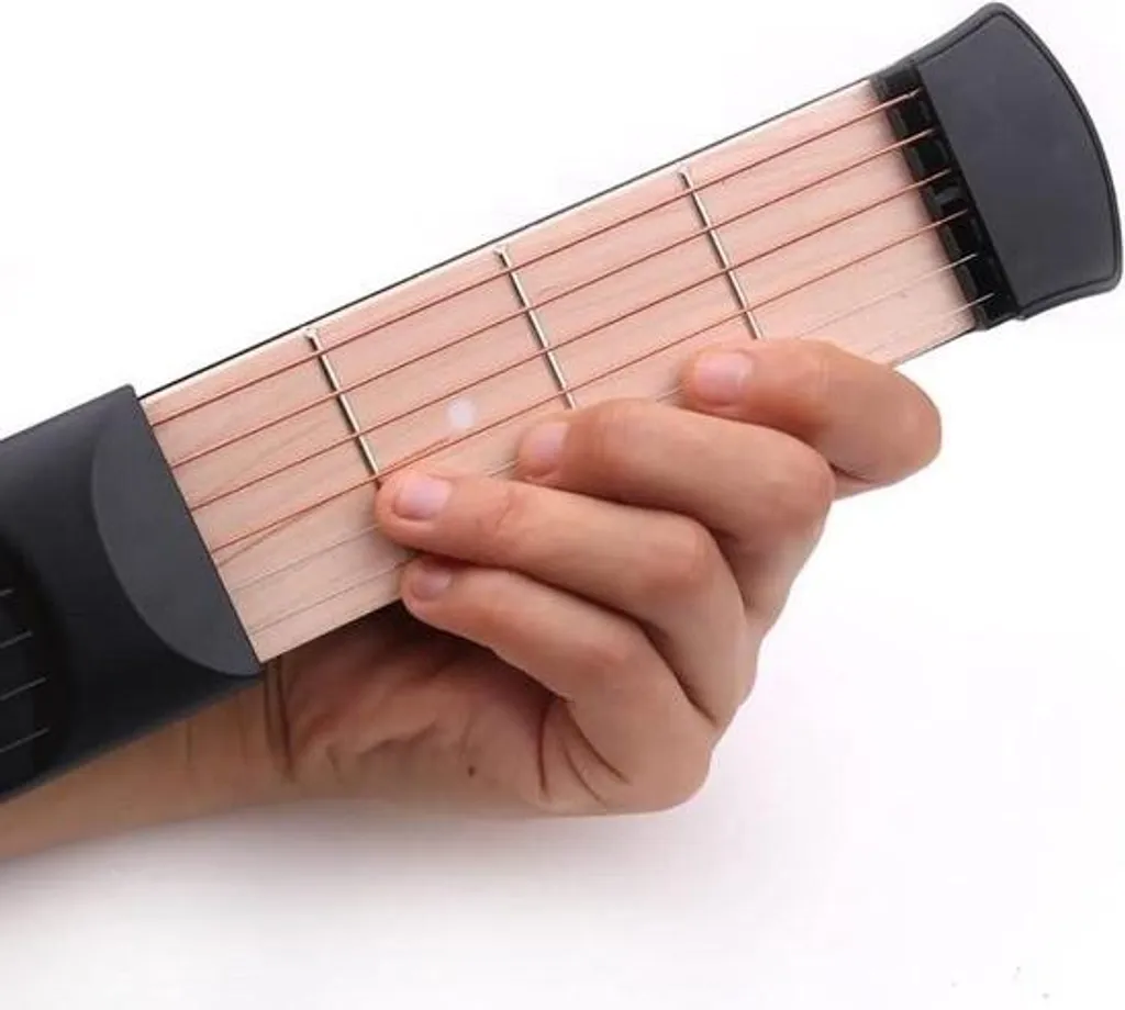 Apprendre la guitare gaucher partout avec cet outil d'entraînement