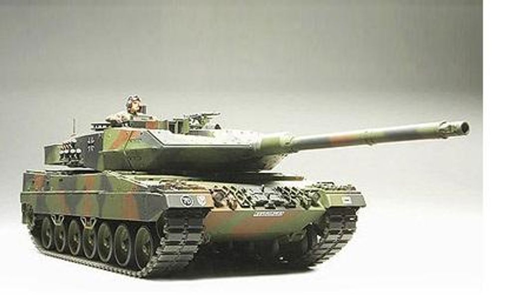 Tamiya 35271 - 1/35 Bundeswehr Leopard 2A6 - Neu Produktbild 