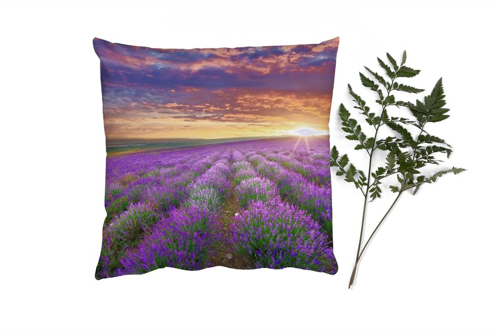 MuchoWow Zierkissen Sofakissen Wohnzimmer Dekokissen 45x45 cm Lavendel - Wolken - Frühling - Schlafpolster - Polster für das Sofa