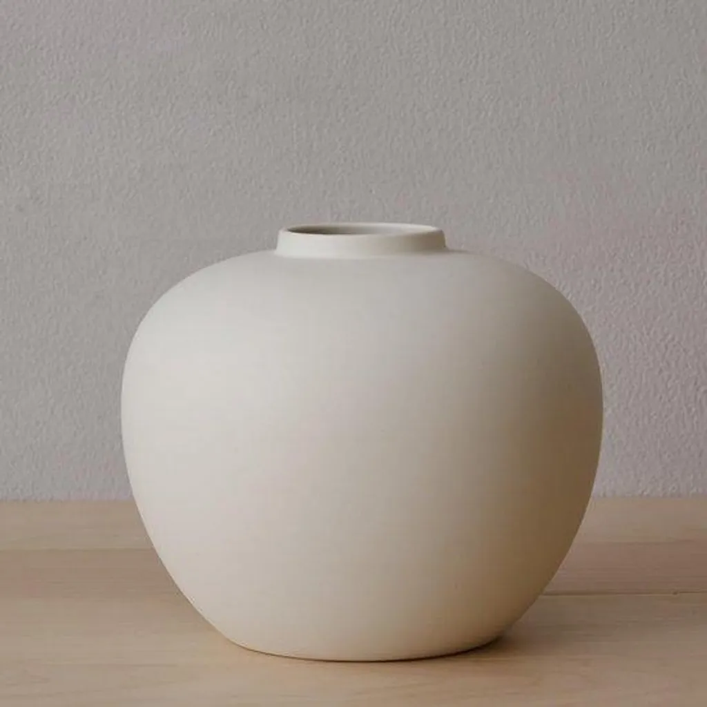 Vase rond classique de couleur crème en céramique artisanale Ø 25cm