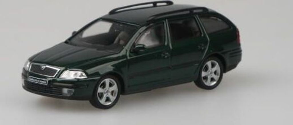 Skoda Octavia II Combi (2004) - Green Natur Metalise ABREX Zdjęcie produktu 