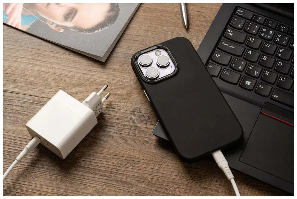FIXED MagFlow Coque Silicone Soft-Touch MagSafe iPhone 16 Pro Noire - 5