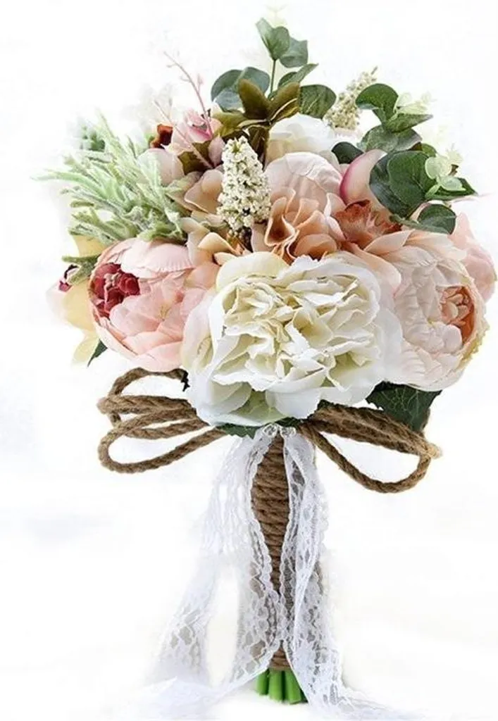 Bouquet de demoiselle d'honneur avec roses - Accessoire mariage chic